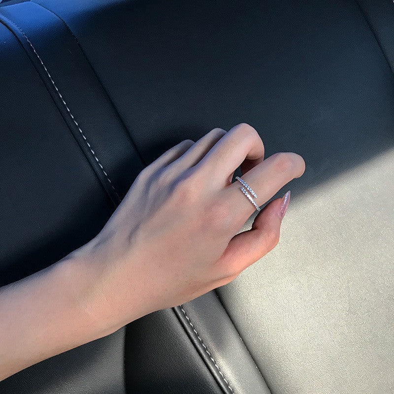 Anillo Abierto Ajustable con Circonita Geométrica