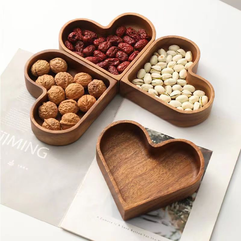 Bandeja de madera corazón – decoración romántica y funcional para el hogar
