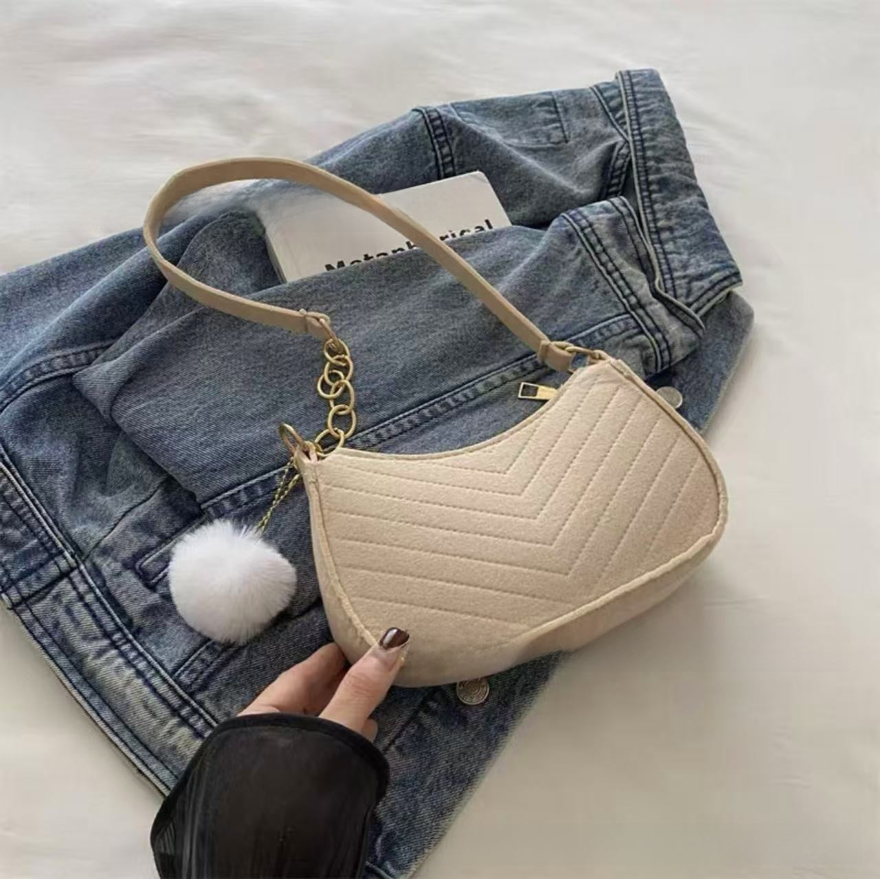 Bolso bandolera de fieltro para mujer - estilo casual y artesenal 