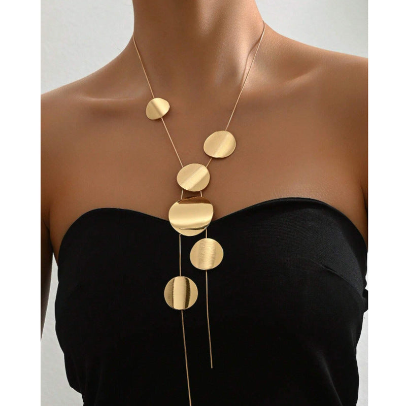 Collar cadena en Y con colgante disco – estilo minimal y elegante para el día a día